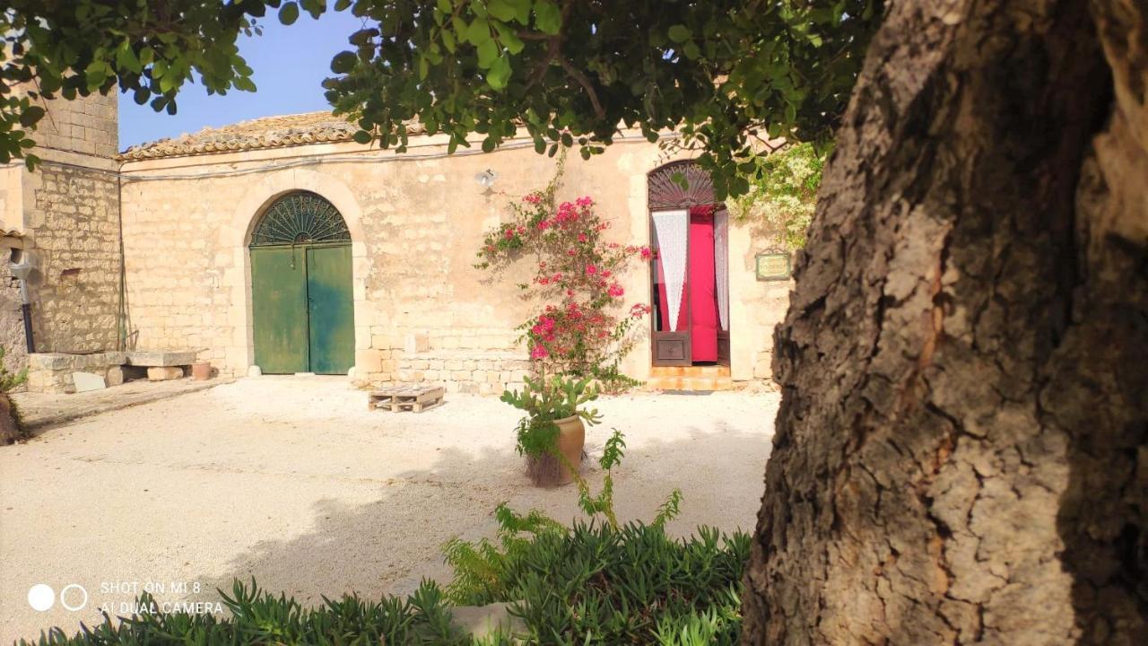 Il Baglio Di Kharrub Rural Guest House Pozzallo Exterior photo