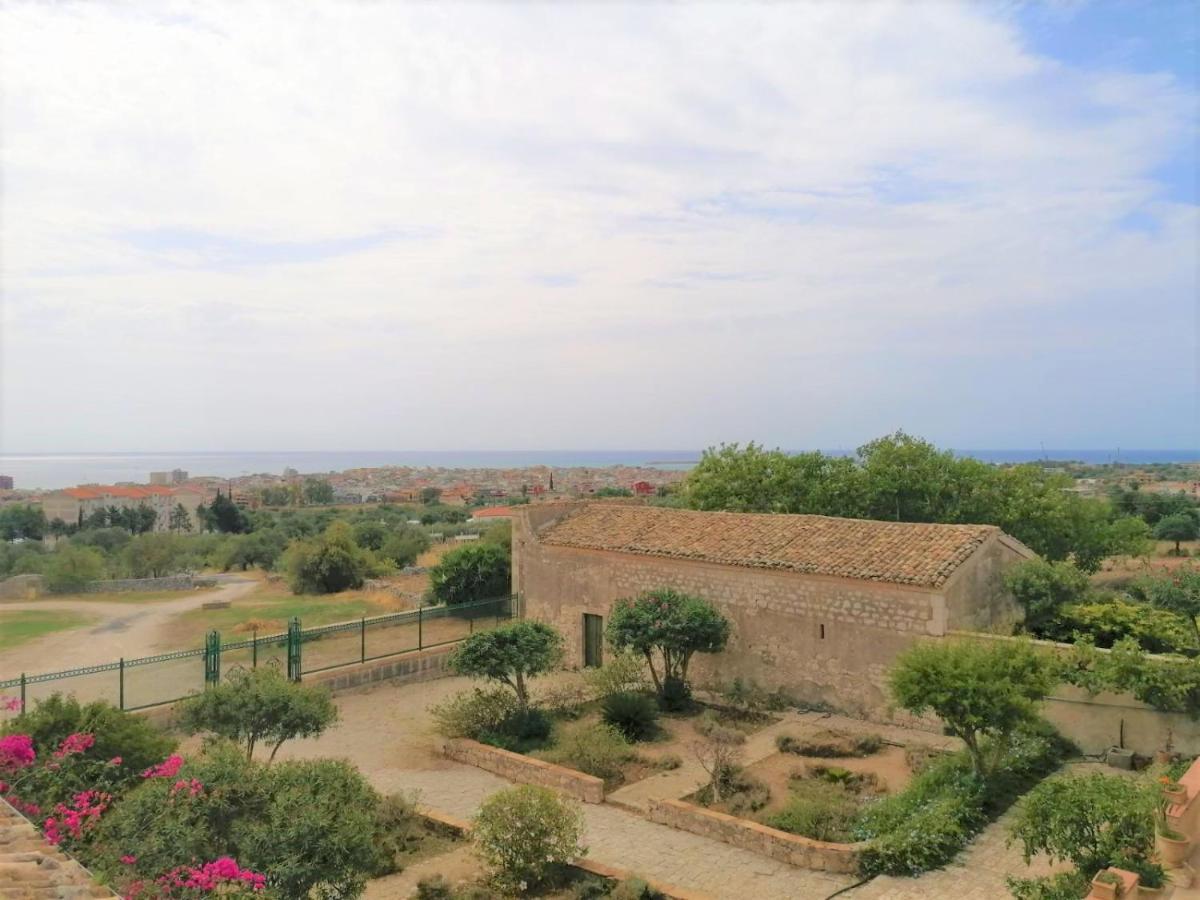 Il Baglio Di Kharrub Rural Guest House Pozzallo Exterior photo
