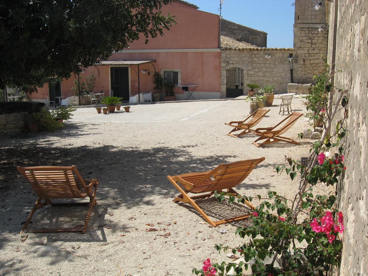 Il Baglio Di Kharrub Rural Guest House Pozzallo Exterior photo