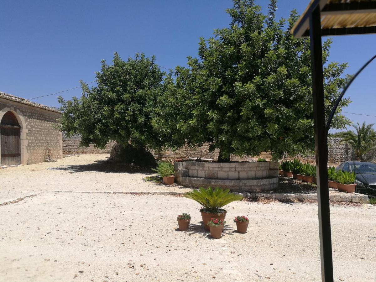Il Baglio Di Kharrub Rural Guest House Pozzallo Exterior photo
